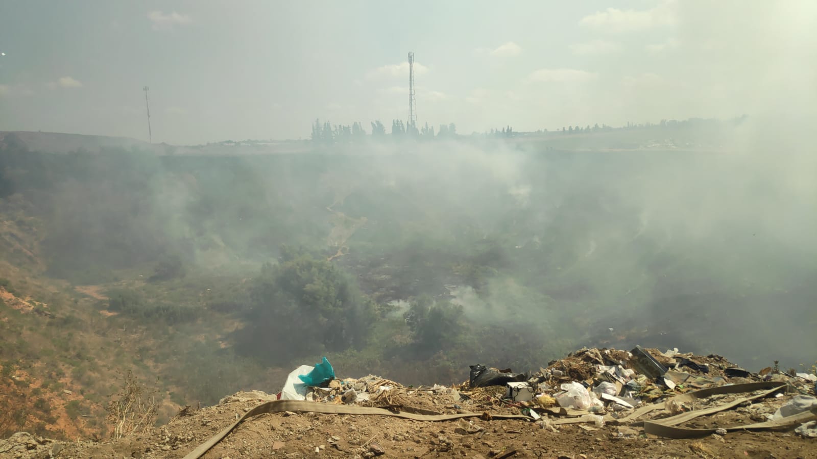 Read more about the article בדקות אלו: שריפת פסולת גדולה בקלנסווה