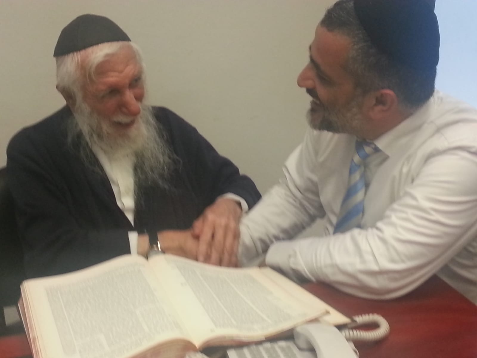 Read more about the article רבה הראשי של כפר סבא, הרב אברהם שלוש, הלך הבוקר לעולמו והוא בן 92
