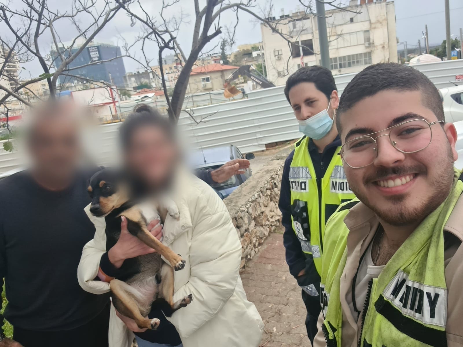 Read more about the article הוד השרון: מתנדבי ידידים הוזעקו לחלץ כלב שננעל ברכב לבדו