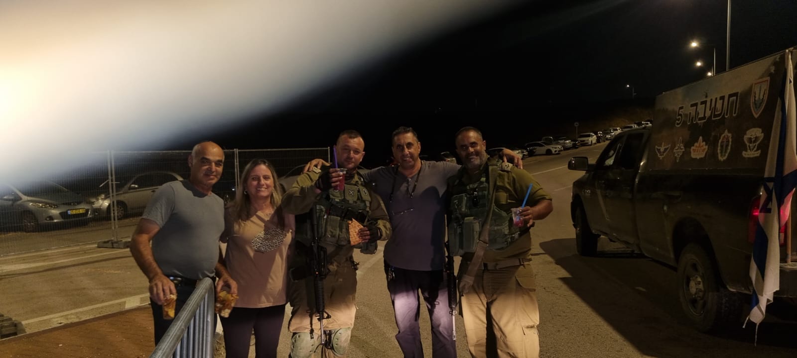 Read more about the article יישר כח : איציק חלדאר וחבריו יצאו לשמח חיילים בבסיס ליד כפר סבא