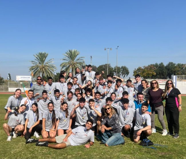 נבחרת תיכון הרצוג זכתה במקום הראשון באליפות הכושר הקרבי העירונית לזכר סרן טל עומרי שהתקיימה בכפר סבא בסוף השבוע