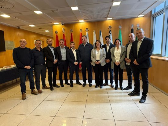 Read more about the article ראשי רשויות קו התפר דורשים תכנית חירום ממשלתית מיידית לטיפול בשריפות הפיראטיות באיו"ש