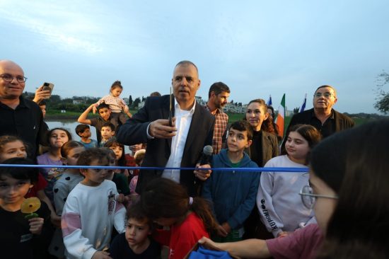 ט"ו בשבט בכפר סבא: חנוכת הפארק האקולוגי החדש ובריכת החורף המחודשת במזרח העיר