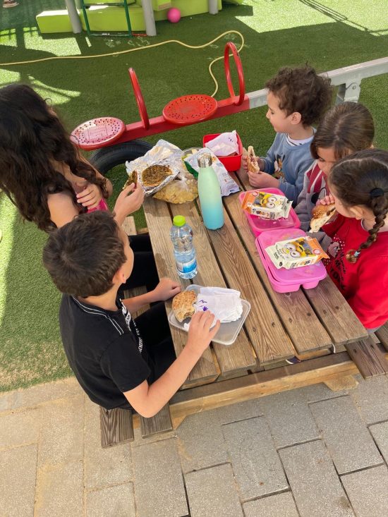 Read more about the article השמרטפיות העירוניות בכפר סבא מסייעות לעשרות משפחות של צוותים רפואיים ואנשי כוחות הביטחון