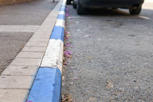 Read more about the article כפר סבא: החניה חינם בכחול לבן ובכתום לבן בימי המלחמה