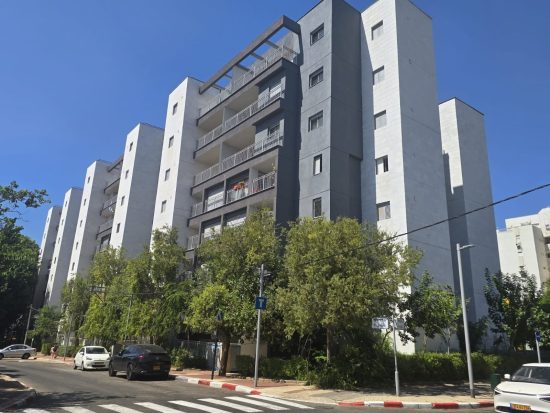Read more about the article 36 דיירים רכשו דירה חדשה ברחוב הרמה בכפר סבא, אי שם ב- 2020 שהובטחה לאכלוס ב- 2021. עד היום הם מחכים